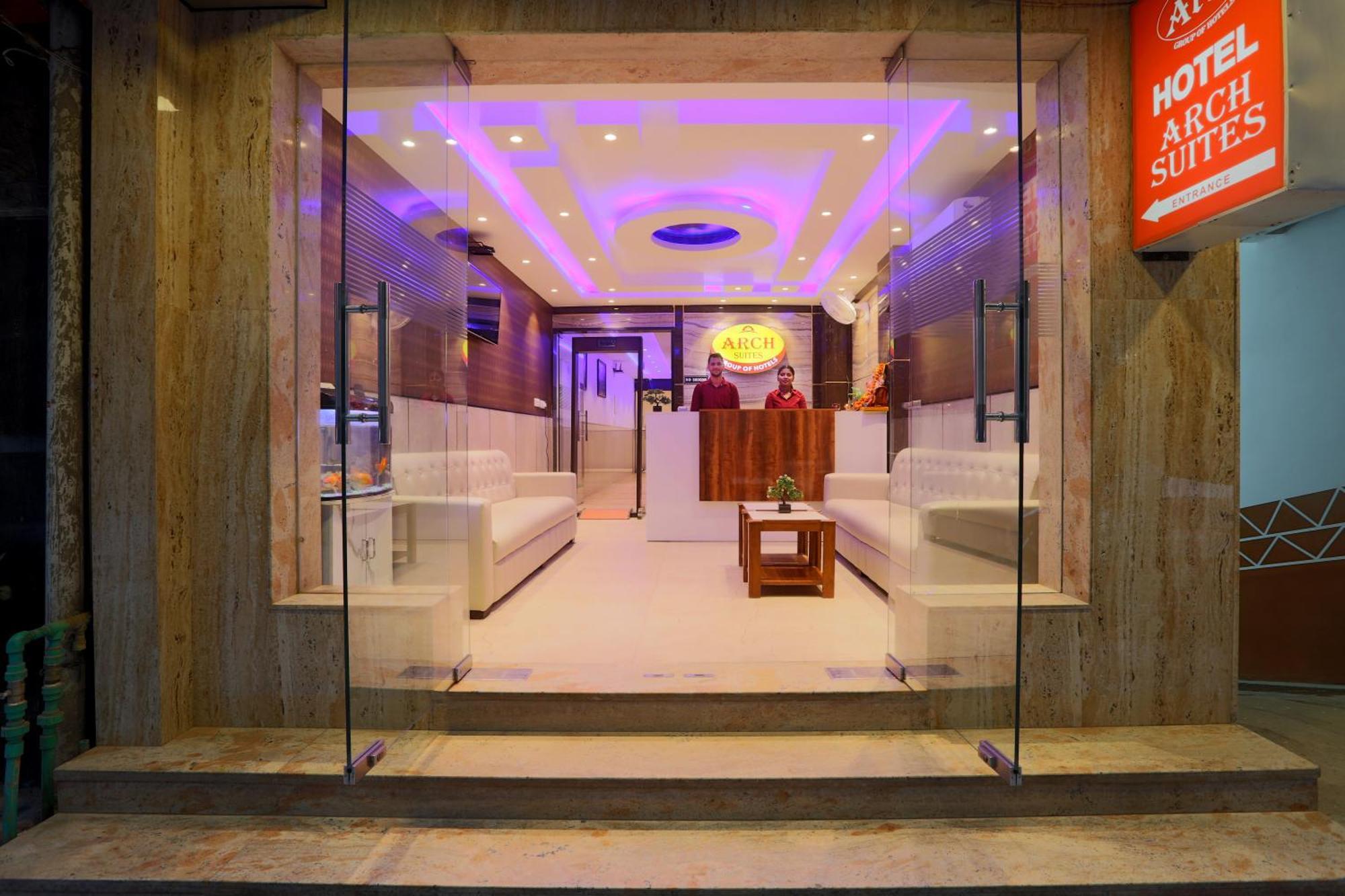 Hotel Arch Suites - Near Aerocity Ню Делхи Екстериор снимка