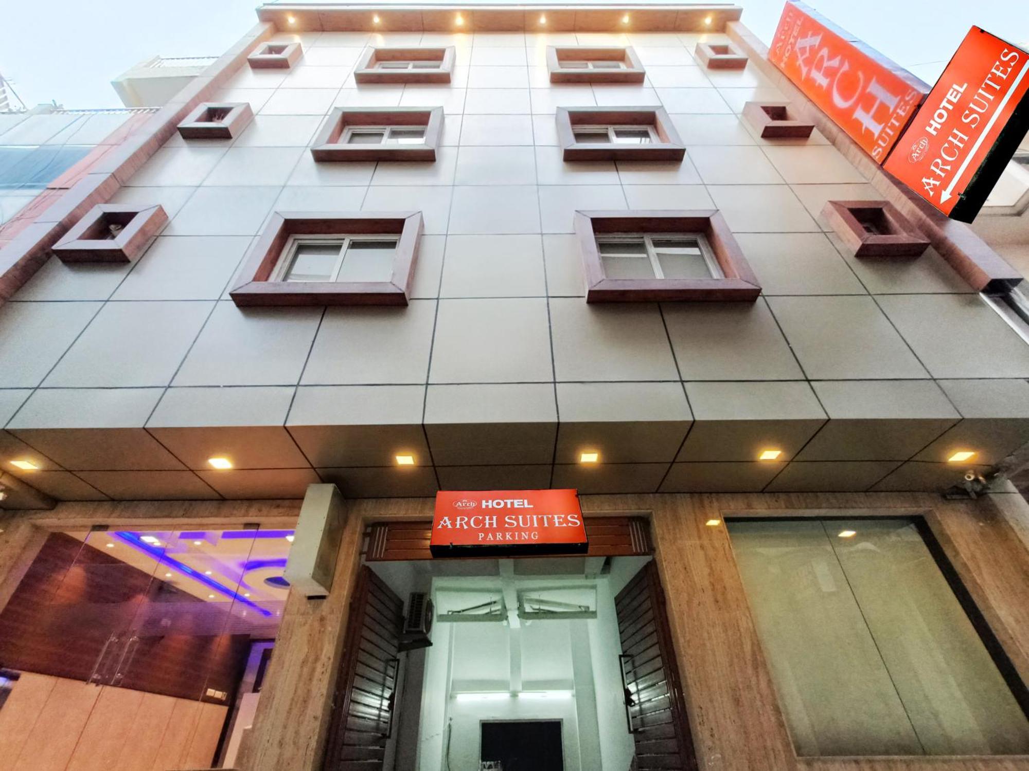 Hotel Arch Suites - Near Aerocity Ню Делхи Екстериор снимка